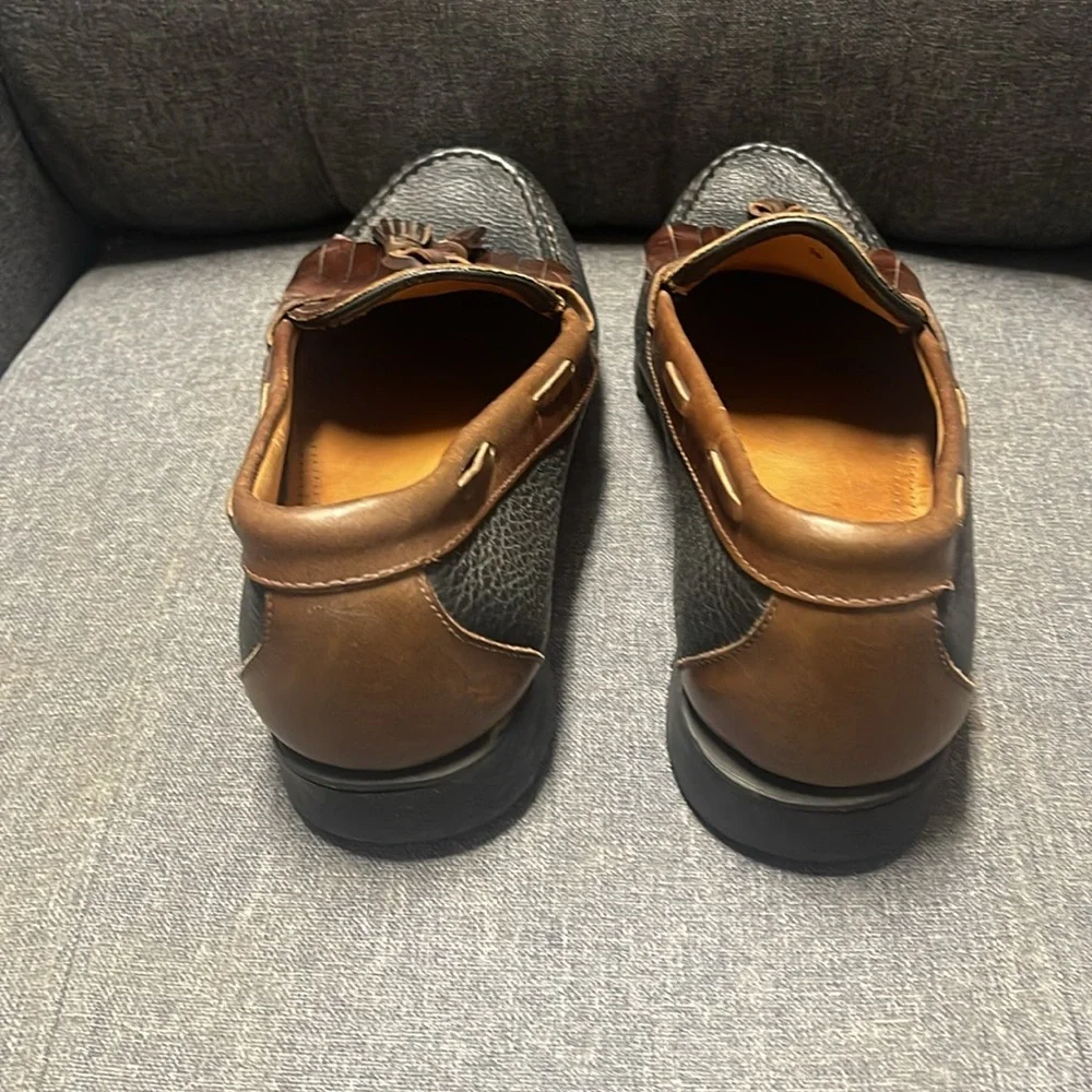 Allen Edmonds Nashua Tassel Loafer in Black & Brown - Picture 6 of 10
